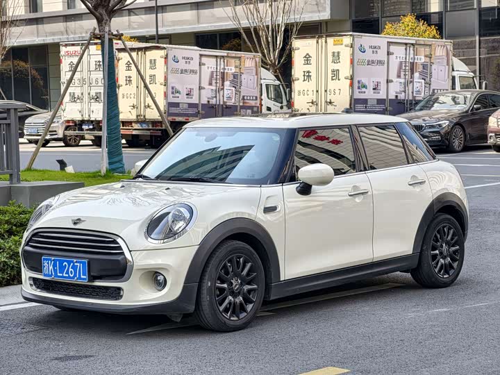 MINI Hatch — фото 1