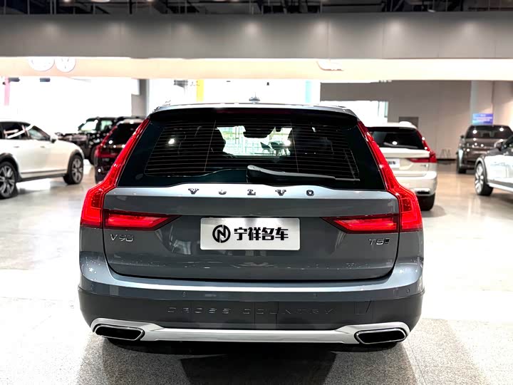 Volvo V90 2017 Cross Country T 5 AWD — фото 5