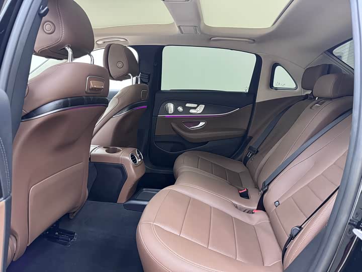 Mercedes-Benz E-Class 2020 E 300 L Luxury — фото 13