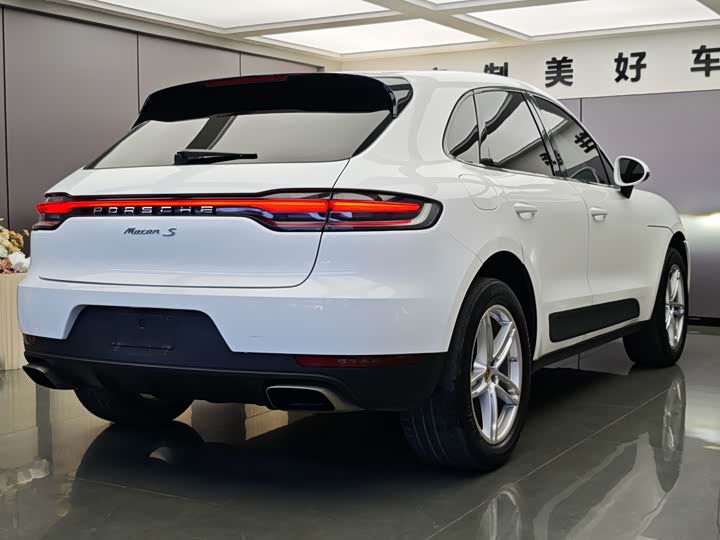 Porsche Macan 2020 Macan 2.0 T — фото 7