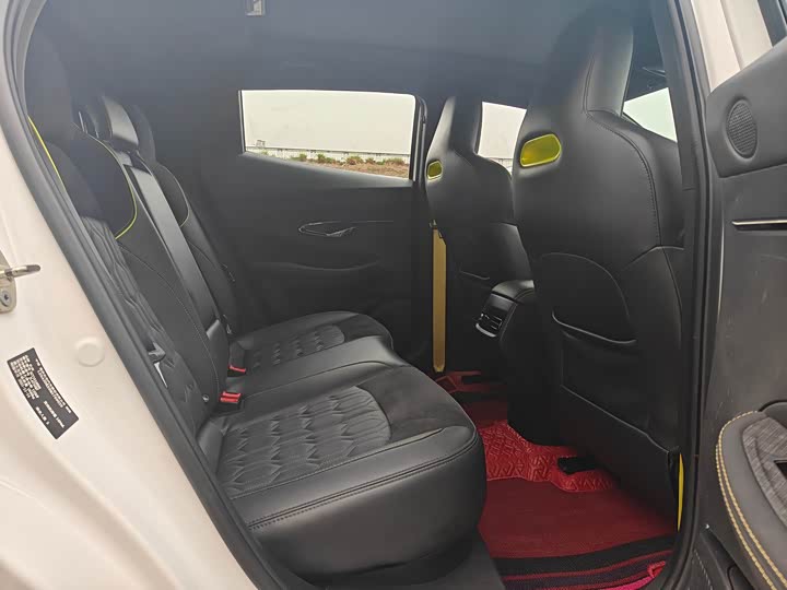 Changan UNI-T 2022 1.5 T Premium — фото 9