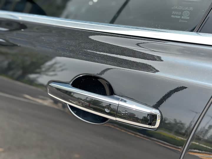 Jaguar XFL 2018 XFL 2.0 T 250 PS — фото 7