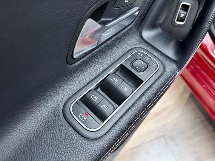 Mercedes-Benz A-Class 2022 A 200 L — фото 12