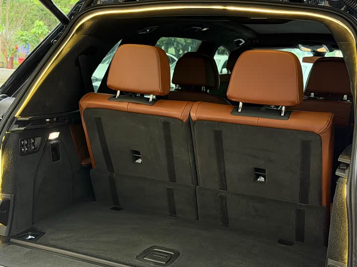 BMW X7 2020 x Drive 40i M — фото 12