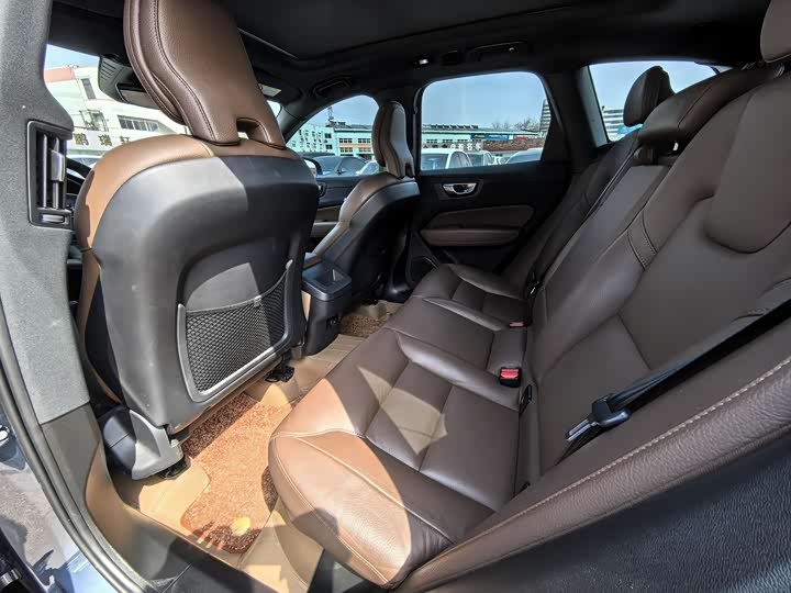 Volvo XC60 2023 B 5 4 WD — фото 14