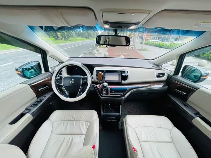 Honda Odyssey — фото 11
