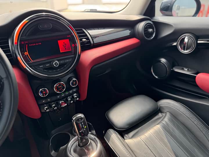 MINI Hatch — фото 14