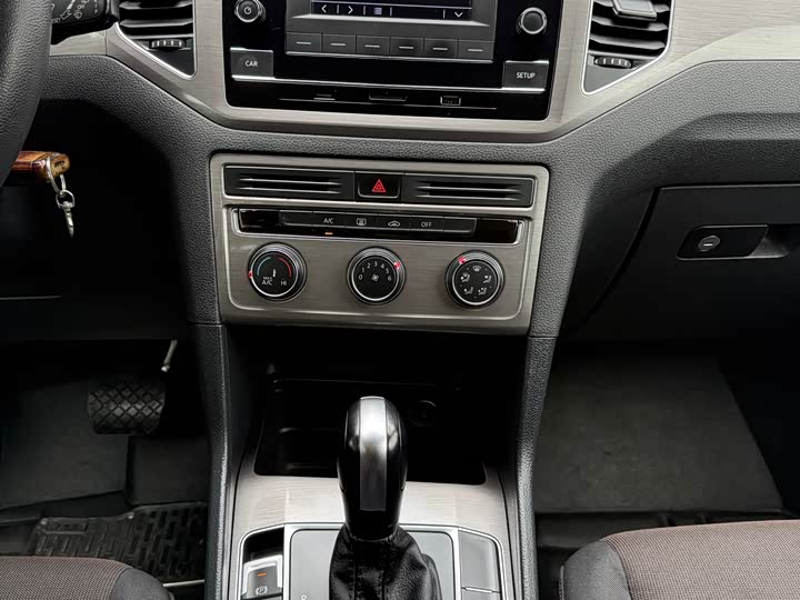 Volkswagen · 2016 1.6 L ATComfort — фото 10
