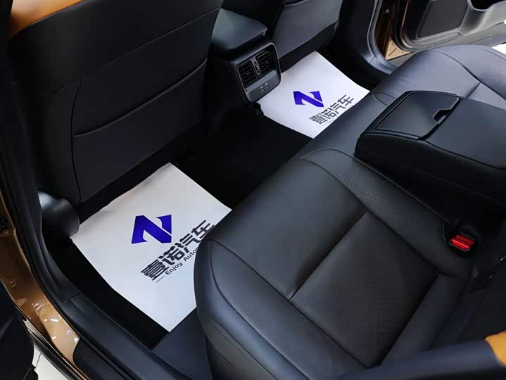 Toyota Sport 2023 2.4 T Sport Cross HEV 4 WD — фото 32