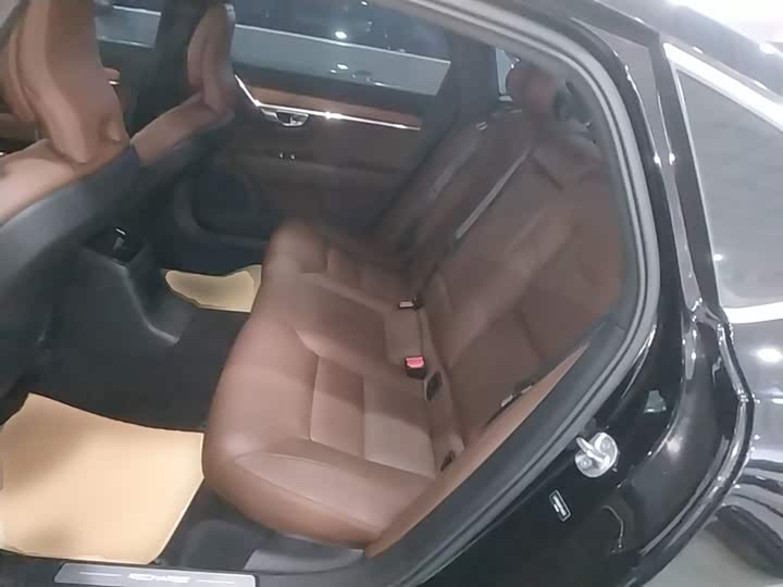 Volvo S90 Hybrid 2023 T 8 4 WD — фото 17