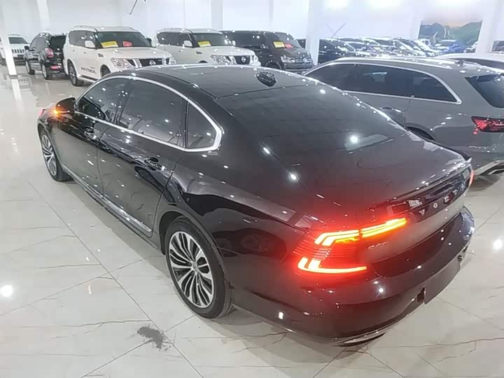 Volvo S90 Hybrid 2023 T 8 4 WD — фото 5