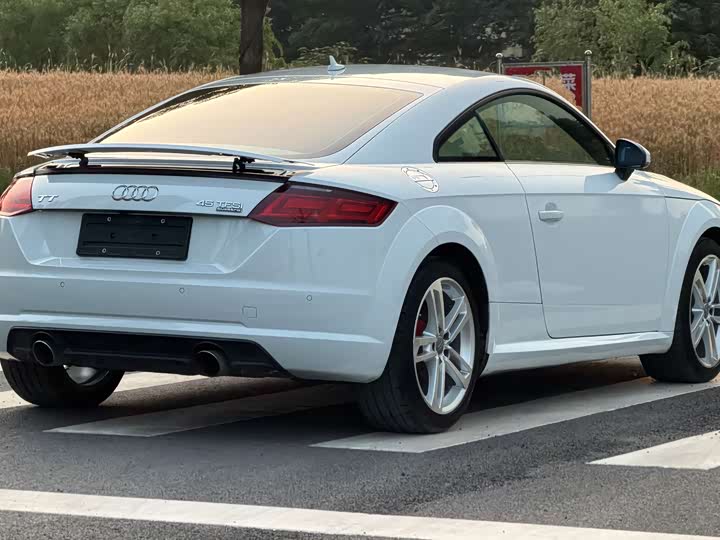 Audi TT 2015 TT Coupe 45 TFSI quattro — фото 5
