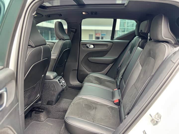 Volvo XC 40 2020 T 4 WD — фото 12