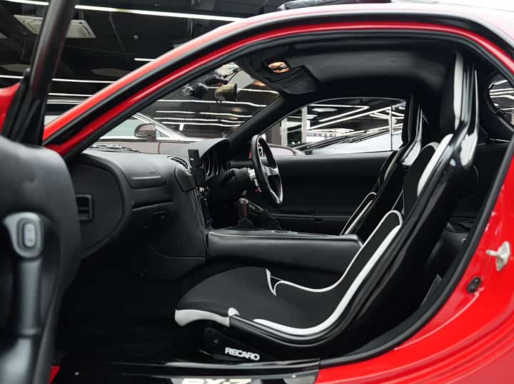 Mazda RX-7 2015 1.6 L MT — фото 15