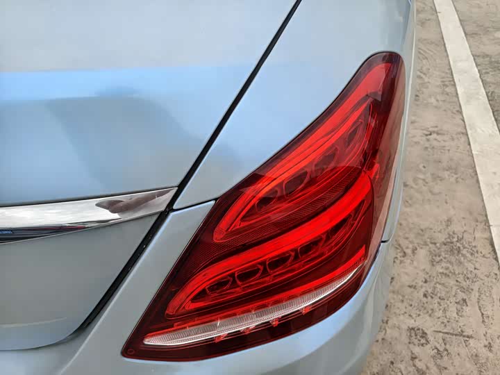 Mercedes-Benz C-Class C 200 L — фото 8