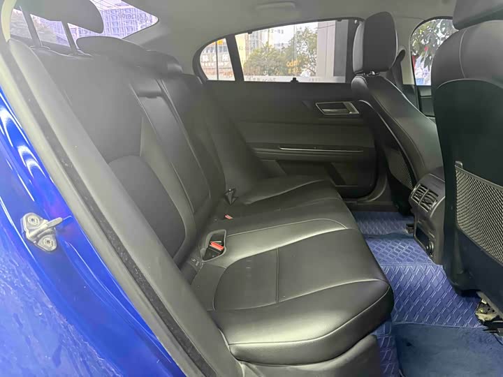 Jaguar XEL 2019 2.0 T 200 PS — фото 7