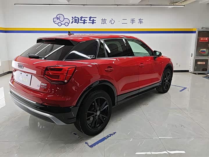 Audi Q2L 2021 35 TFSI — фото 3