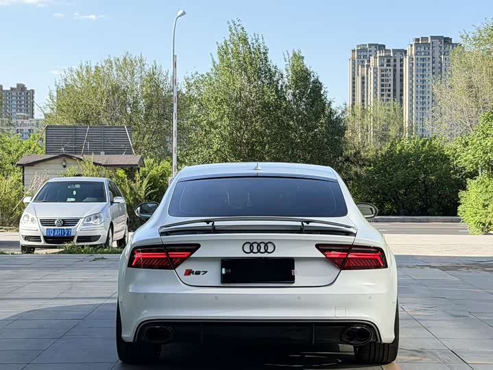Audi RS7 2016 RS 7 4.0 T Sportback performance — фото 4