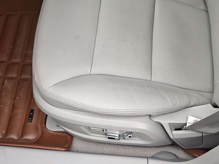 Hongqi H7 2015 2.0 T Luxury — фото 13