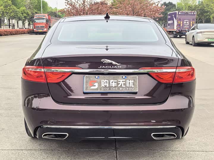 Jaguar XFL 2017 XFL 2.0 T 240 PS — фото 17
