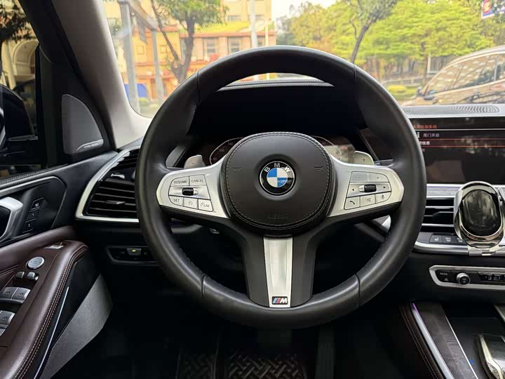BMW X5 — фото 16