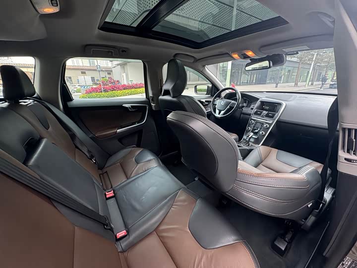 Volvo XC60 2015 T 5 AWD — фото 22