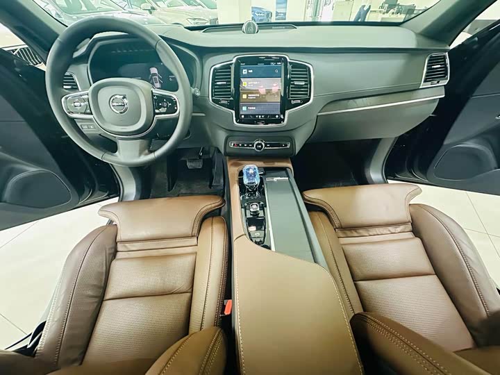 Volvo XC90 Hybrid 2024 T 8 7 — фото 9