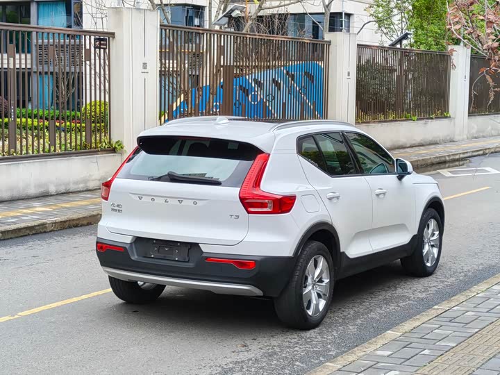 Volvo XC40 2021 T 3 — фото 5