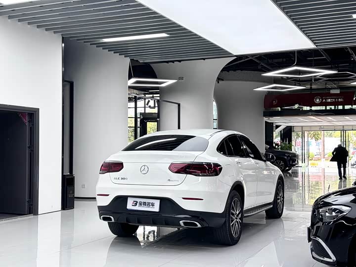 Mercedes-Benz GLC 2023 GLC 300 4 MATIC SUV — фото 19