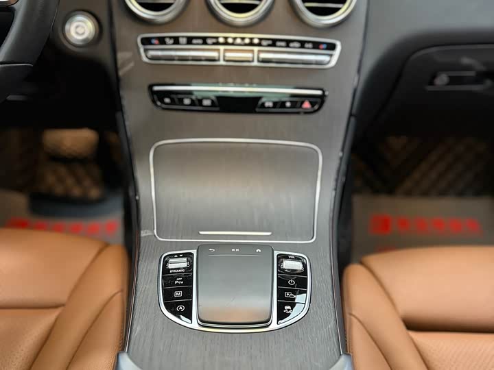 Mercedes-Benz GLC 2023 GLC 300 4 MATIC SUV — фото 14