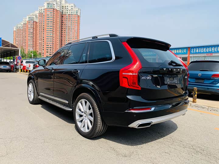 Volvo XC90 2018 T 6 7 — фото 14