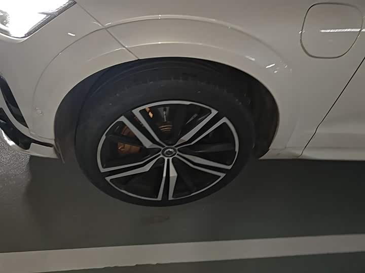 Volvo XC60 Hybrid 2021 T 8 E Hybrid — фото 23