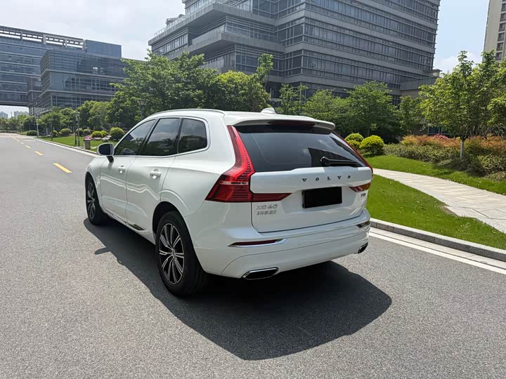 Volvo XC60 2021 T 5 4 WD — фото 5