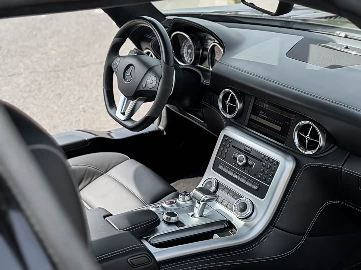 Mercedes-Benz SLS-Class 2011 SLS AMG — фото 6