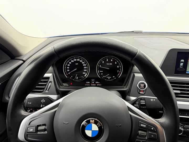 BMW 1-Series 2018 118i — фото 4
