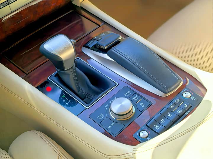 Lexus LS 2016 460 L 4 WD — фото 11