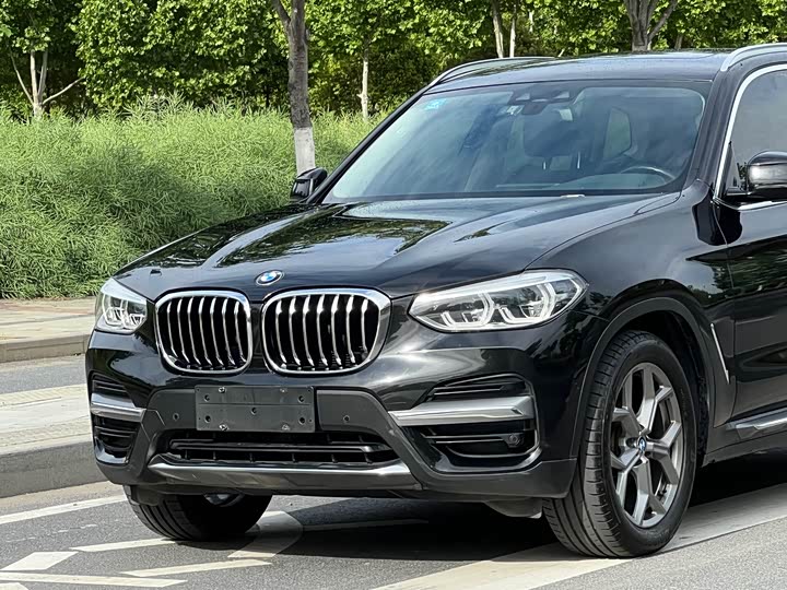 BMW X3 2019 x Drive 28i — фото 4