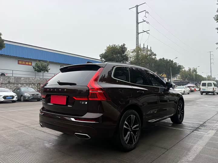 Volvo XC60 2019 T 5 4 WD V — фото 9