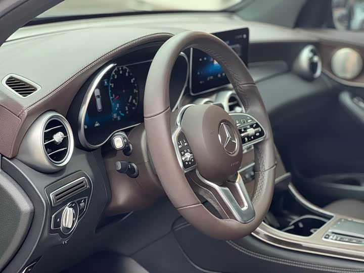 Mercedes-Benz GLC 2021 GLC 300 L 4 MATIC — фото 10