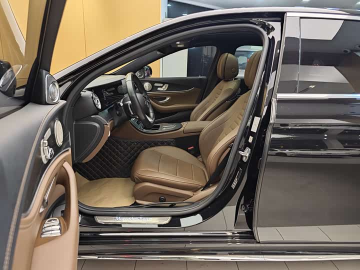 Mercedes-Benz E-Class 2023 E 300 L — фото 13