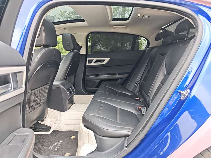 Jaguar XEL 2018 2.0 T 200 PS — фото 6