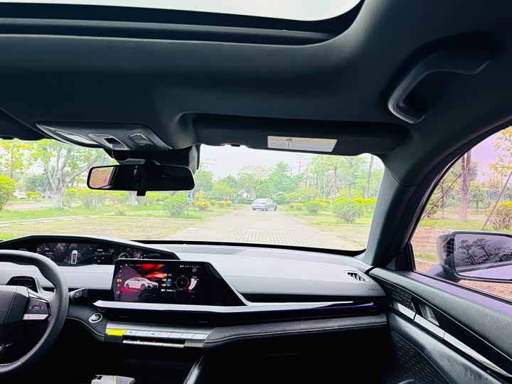 Changan UNI-V 2023 1.5 T — фото 14