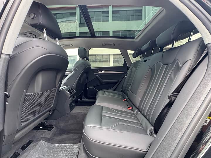 Audi Q5L 2022 40 T RS — фото 10