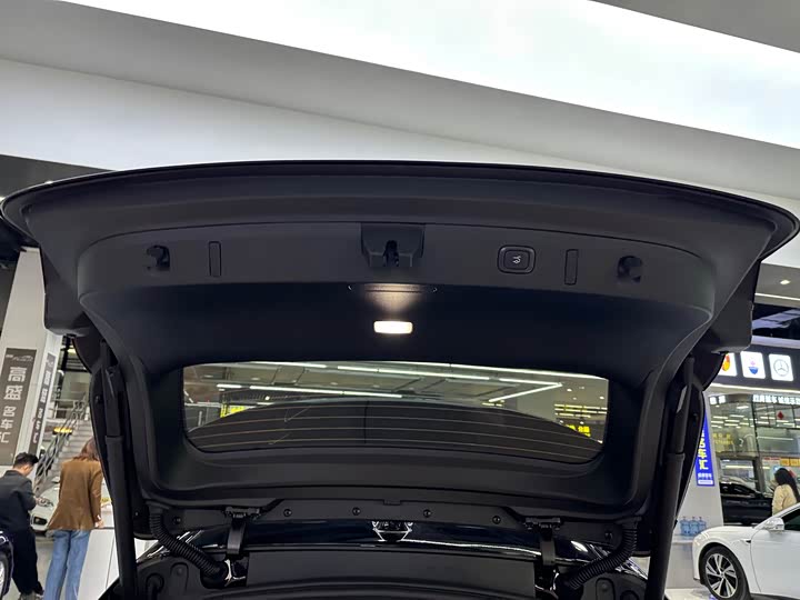 NIO ET5T 2025 75k Wh Touring — фото 18