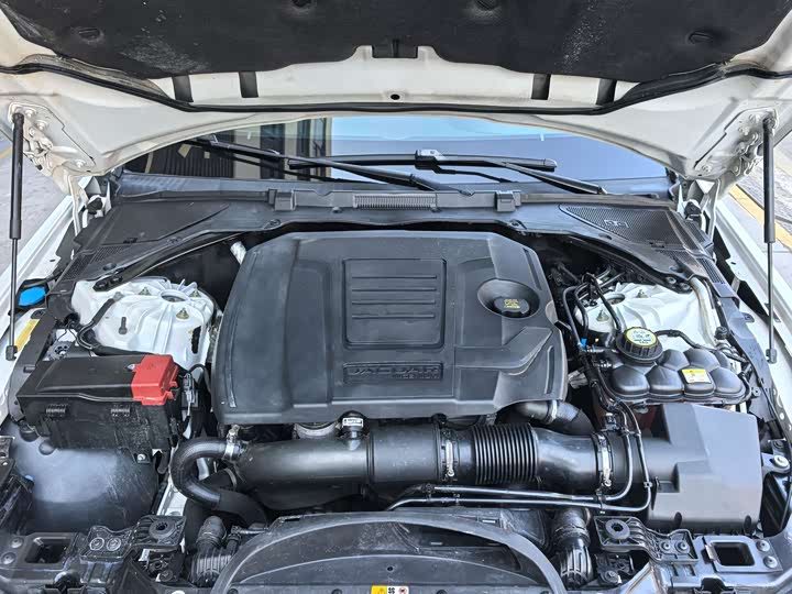 Jaguar XEL 2019 2.0 T 200 PS — фото 25