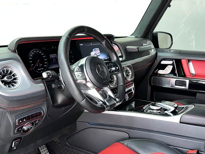 Mercedes-Benz G-Class 2019 AMG G 63 — фото 10