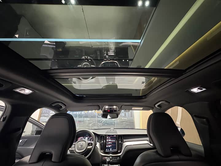 Volvo XC60 2020 T 5 4 WD — фото 17