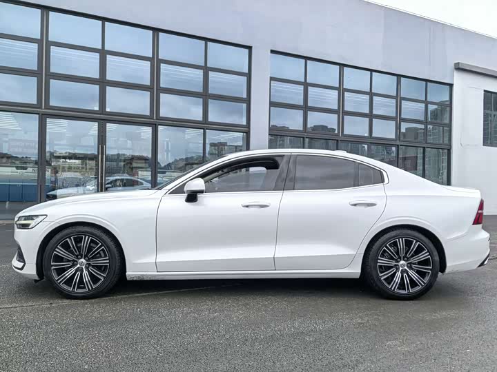 Volvo S60 2021 T 4 — фото 4