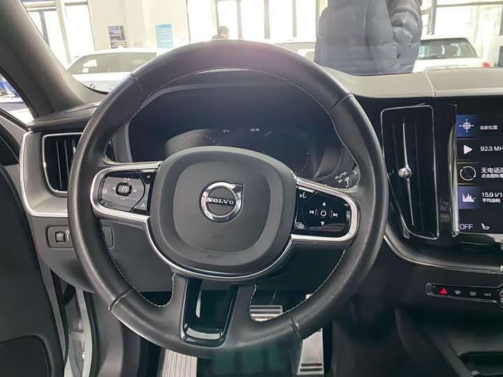 Volvo XC60 Hybrid 2021 T 8 E Hybrid — фото 14