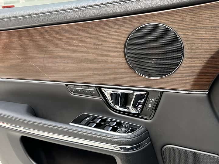 Jaguar XJ 2016 XJL 3.0 SC 2 WD — фото 20